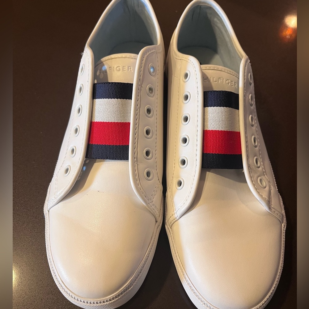 Tommy Hilfiger Laven Lace-Less Sneakers